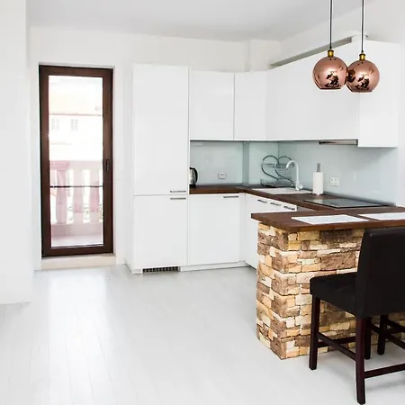 Luxury Escape * Warna