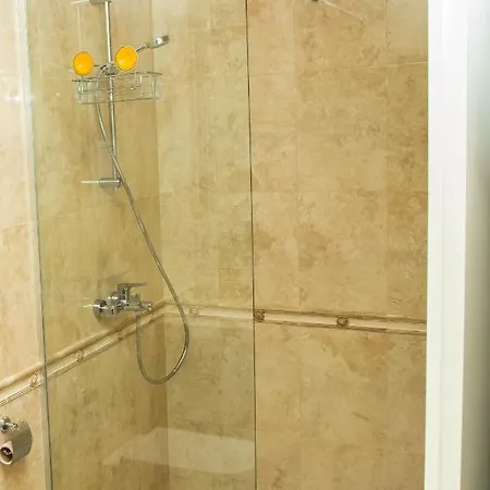 Luxury Escape Apartment Warna